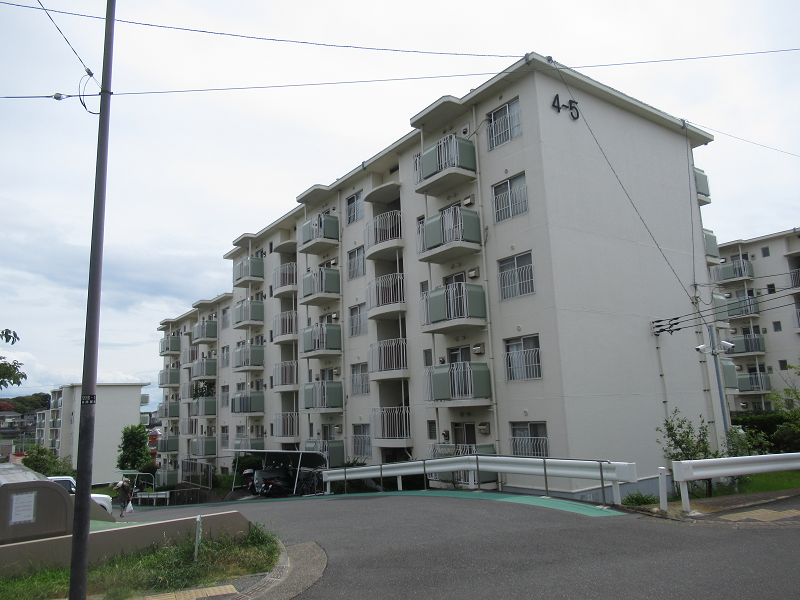 湘南長沢グリーンハイツ4-5号棟